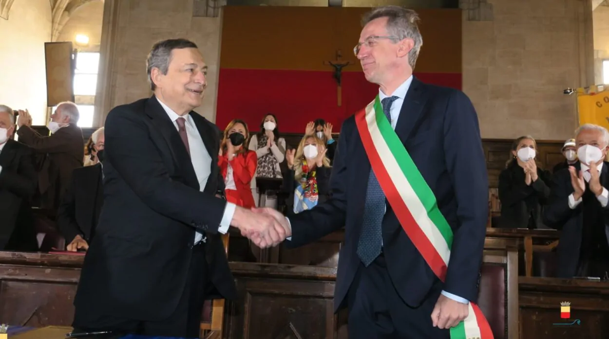 Draghi e Manfredi firmano il “Patto per Napoli”: oltre 1 miliardo di euro in 20 anni