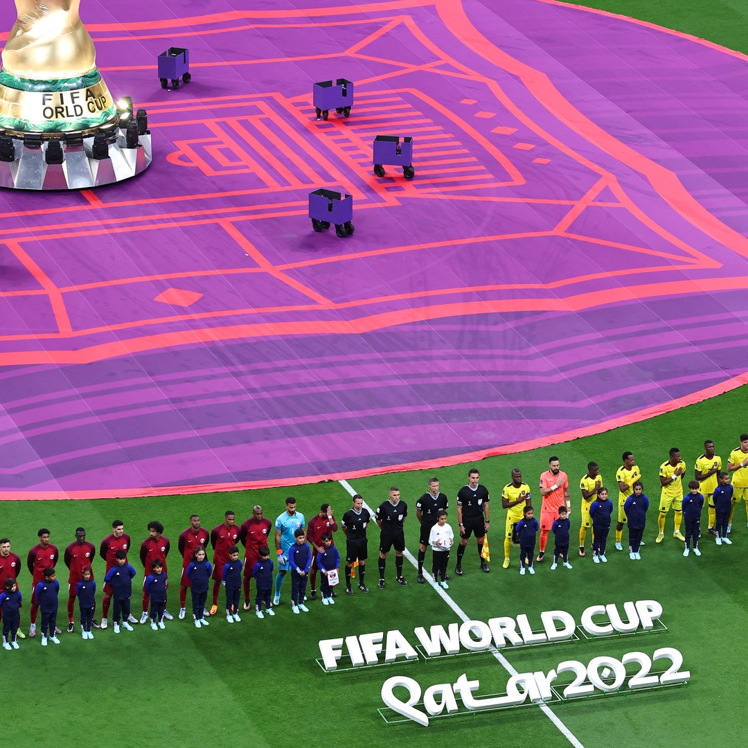 Inizia il Mondiale di calcio più discusso della storia
