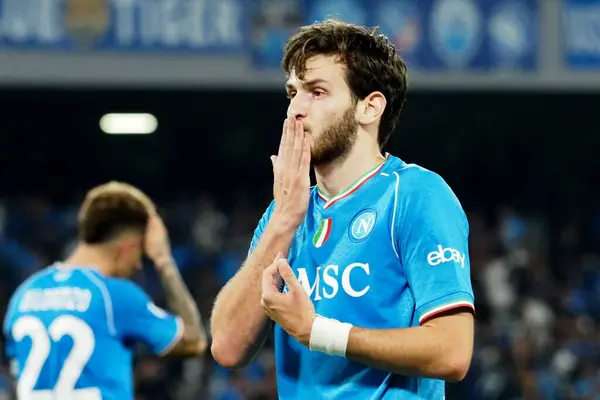 Kvarasveglia per il Napoli a Verona